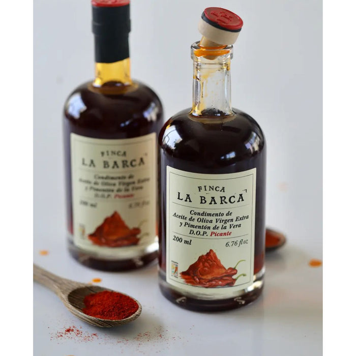 Finca La Barca Paprika Hot Smoked Flavor Extra Virgin Olive Oil, Spain - 200ML — additional view | Addtocart Dubai UAE